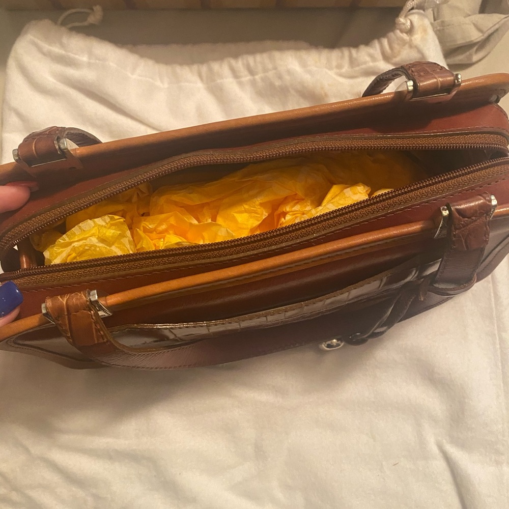 Handbag - Picture 4 of 6